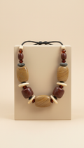 Collier pierre semi-précieuse lapis-lazuli artisanal, bijou oriental bleu profond unique
